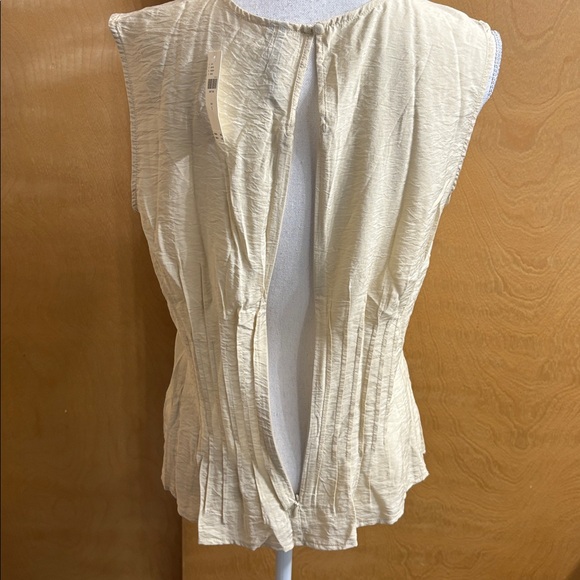NWT Anthropologie Beige The Della Pleated-Waist Shell Top Size S - Picture 9 of 14
